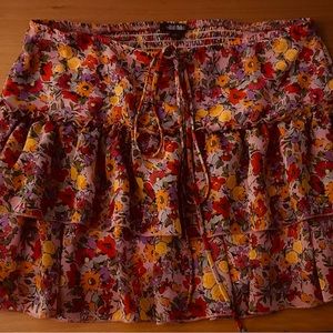Wild fable floral mini skirt women’s size medium
